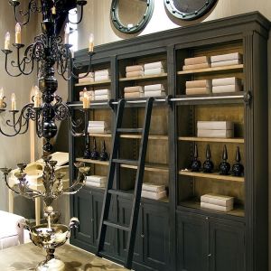 LIBRERÍA CON 6 PTAS.