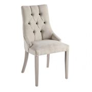 SILLA TAPIZADA CON CAPITONÉ
