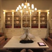 LIBRERÍA TRES CUERPOS