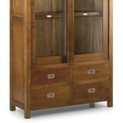 VITRINA 2 PTAS Y 4 CAJ.