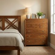 Cómoda con 8 cajones modelo Star en madera de Mindi