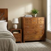 Cómoda con 8 cajones modelo Star en madera de Mindi