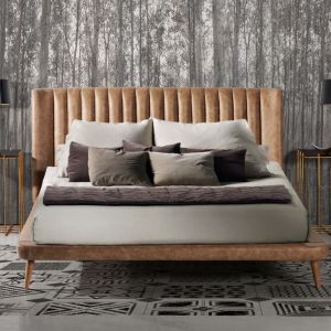 CAMA TAPIZADA EN PIEL
