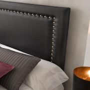 CABECERO TAPIZADO 150 CON TACHUELAS