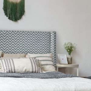 CABECERO TAPIZADO CON OREJAS