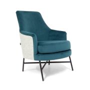 BUTACA TAPIZADA CON PIES DE HIERRO