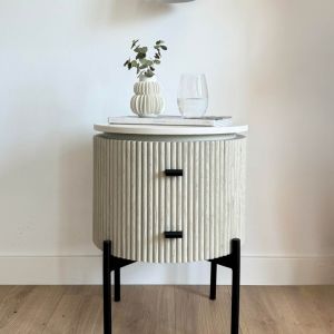 MESITA DE NOCHE CON UN CAJÓN