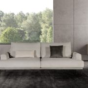 SOFÁ 3 PLAZAS – CHAISELONGUE Y RINCONERA