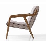 BUTACA TAPIZADA CON MADERA