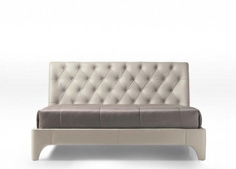 CAMA COMPLETA 150 CAPITONÉ