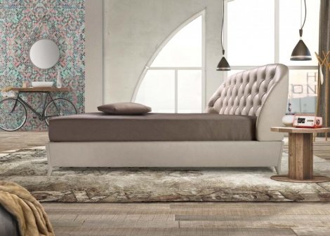 CAMA TAPIZADA 150 CAPITONÉ