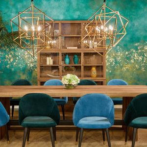 VITRINA CON 9 PUERTAS EN ROBLE