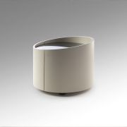 Mesita de noche redonda con un cajón