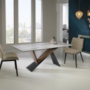 Mesa de comedor rectangular en metal y porcelánico