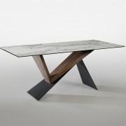 Mesa de comedor rectangular en metal y porcelánico