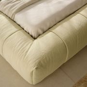 Cama completa tapizada Modelo Duna para colchón de 150cm.