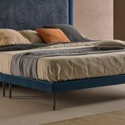 Cabecero tapizado Modelo Nice para colchón de 150cm.