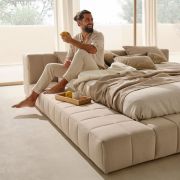 Cama tapizada completa Modelo York para colchón de 160cm.