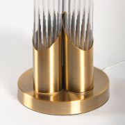 Lámpara de mesa en cristal estriado y metal dorado