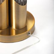 Lámpara de mesa en cristal estriado y metal dorado