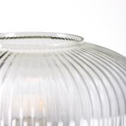 Lámpara de pie con tulipa de cristal