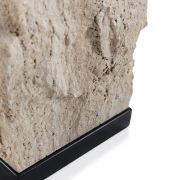 Lámpara de mesa en marmol travertino