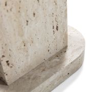 Lámpara de mesa en marmol travertino y hierro