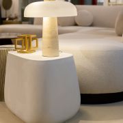 Lámpara de mesa en marmol y cristal