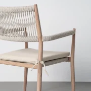Silla de jardín apilable en acero y rattan