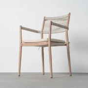 Silla de jardín apilable en acero y rattan