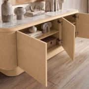 Aparador curvo con 3 puertas en chapa de roble modelo Lyon