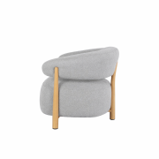 Sillón tapizado con patas de roble en diferentes colores